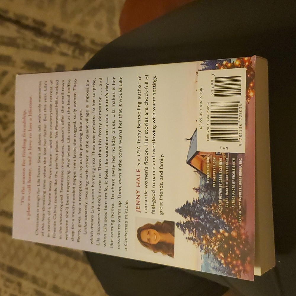 Christmas at Fireside Cabins by Jenny Hale. Paperback. Used condition - Picture 2 of 2